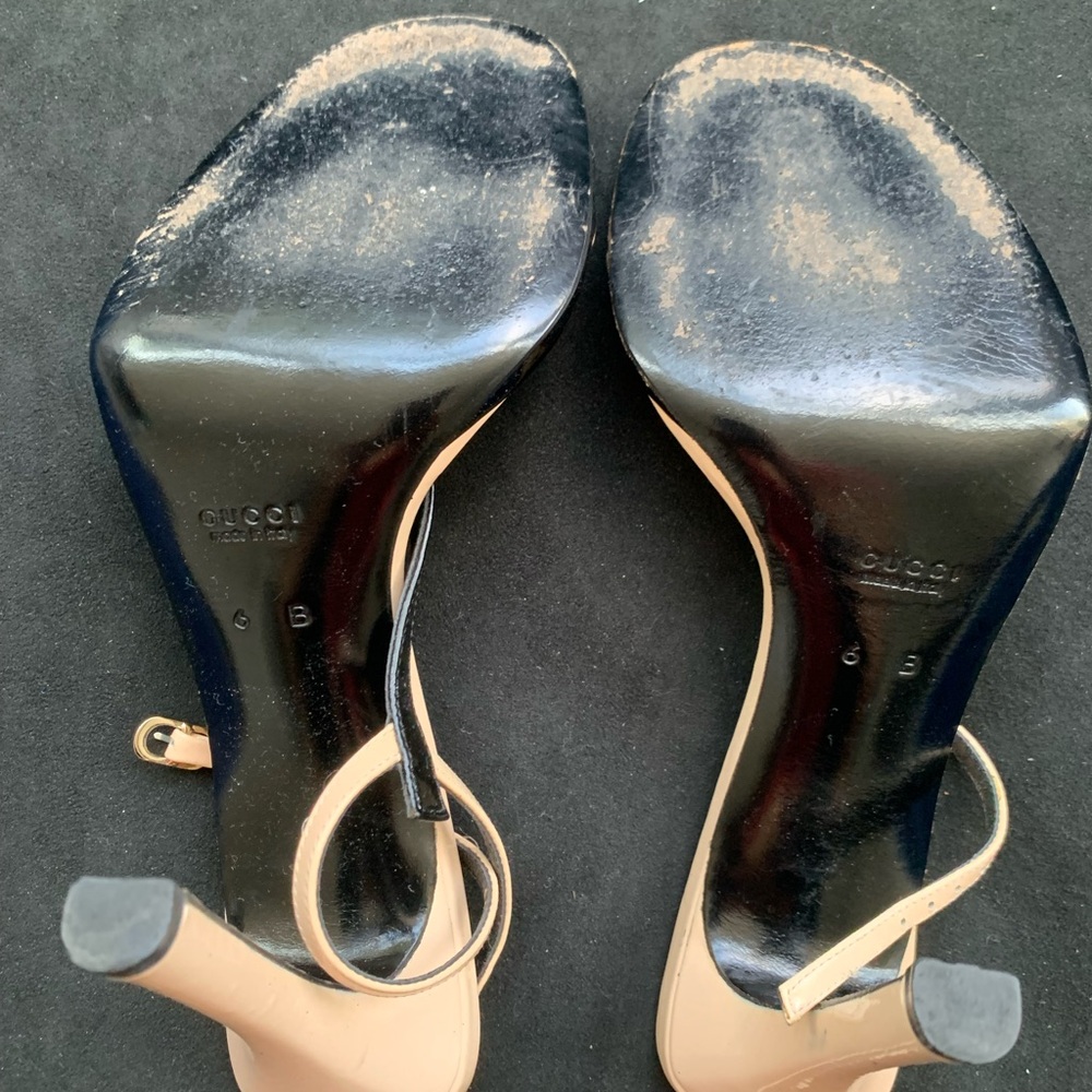 Gucci  Vintage Sandals . Beigy white with black. - Picture 4 of 9